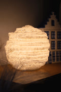 Wabenskulptur Lampe